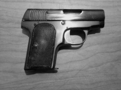 Hace unos días encontré por casualidad en una web extranjera un arma a la venta que hacía muchos años 92