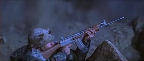 Compañeros,

En vista de las ganas de algunos (Elcafe, Wilcow, Vrakk, etc) por adivinar armas de películas 170