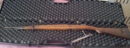Hola a todos, vendo este Mauser Coruña de 1949. El arma va perféctamente. 

       Precio 350 euros con 02