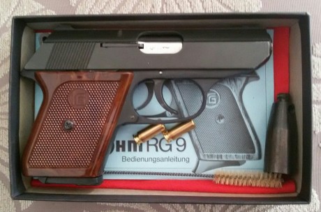   Hola chicos. Pongo a la venta esta Röhm RG9 del calibre 8mmK, "Made in W.Germany" de 1982. 10