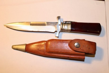 Hola

Hace unos años fallecio mi padre y era un gran amante de las armas en general.

Yo herede su coleccion 90