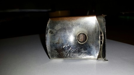 https://www.armas.es/noticias/32197-puede-un-zippo-puede-salvarte-de-un-disparo-de-un-22lr.html