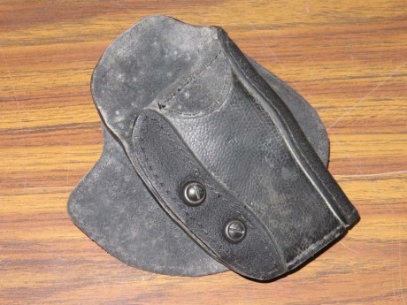 Impecables, fundas Safariland para GLock a 25 euros la unidad más 7 de portes a península.
Una tipo paddle 01
