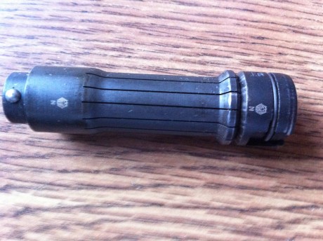 Vendo para Blaser R93, por tenerlos repetidos:

Cargador                             45 €
Cabezal cerrojo 01