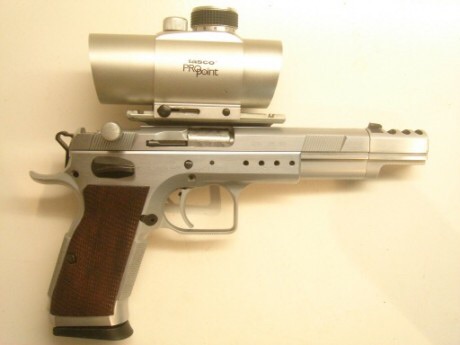 Buenas amigos.

Llevo toda la vida con utilizando armas largas, pero ahora he decidido probar lar armas 80