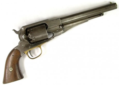 Hace unos días encontré por casualidad en una web extranjera un arma a la venta que hacía muchos años 71