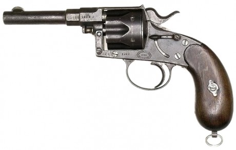 Hace unos días encontré por casualidad en una web extranjera un arma a la venta que hacía muchos años 150