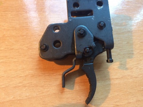 Buenas,os muestro el gatillo de metal que le meti a mi norica gatillo metal 1.jpg El gatillo que le puse 00