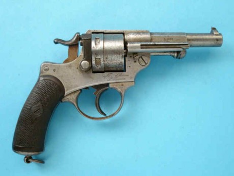 Hace unos días encontré por casualidad en una web extranjera un arma a la venta que hacía muchos años 81