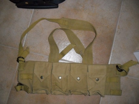 Bueno pues pongo en venta un chest rig repro de calidad del fabricado por Rhodesia en la firma Fereday 01
