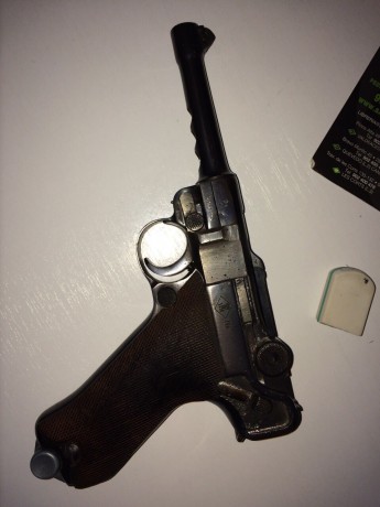 Pongo a la venta esta luger, es original el cargador y el cierre, el cañón y el resto pertenece a la postguerra. 02