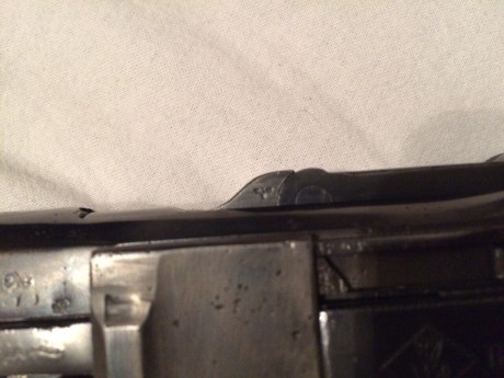 Pongo a la venta esta luger, es original el cargador y el cierre, el cañón y el resto pertenece a la postguerra. 11