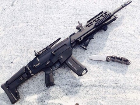 Nueva, o mejor dicho "nueva adquisición" del ejército alemán... realmente un Heckler & Koch 71