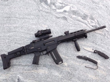 Nueva, o mejor dicho "nueva adquisición" del ejército alemán... realmente un Heckler & Koch 70