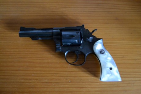 Hola a todos, pongo a la venta las siguientes armas inutilizadas, voy a poner una por cada respuesta, 40