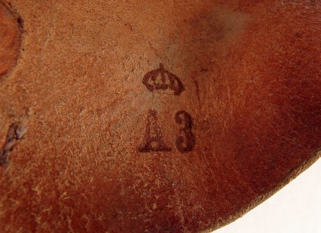 Esta funda de P38 que esta en muy buen estado no puedo identificarla exactamente y como aquí hay verdaderos 72