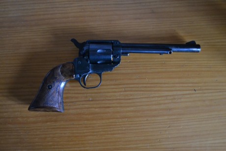 Hola a todos, pongo a la venta las siguientes armas inutilizadas, voy a poner una por cada respuesta, 60