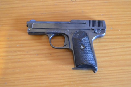 Hola a todos, pongo a la venta las siguientes armas inutilizadas, voy a poner una por cada respuesta, 70