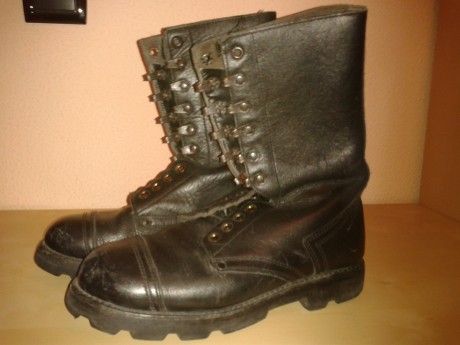 vendo o cambio por militaria española estas botas de salto paracaidista de la BRIPAC del Ejercito Español 00