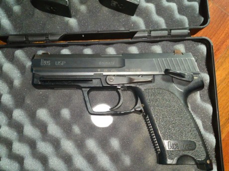 Hola, un amigo y compañero de tiro vende su HK USP del 9 Pb. que es la de las fotos que se adjuntan, tiene 02