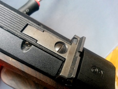 Hola compañeros:

Para hacer hueco y caja para nuevas adquisiciones, pongo a la venta mi estupenda Hammerli 40