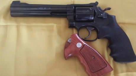  r 1.jpg Vedor esta joya en 375 €.con las dos cachas funciona perfectamente en  Cl. 38  especial se me 10