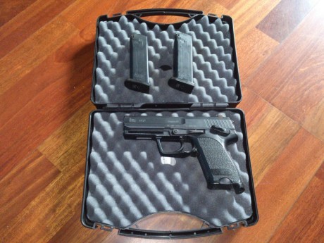 Hola, un amigo y compañero de tiro vende su HK USP del 9 Pb. que es la de las fotos que se adjuntan, tiene 30