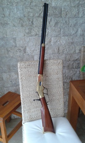 Hola compañeros,

Vendo mi Uberti 1866 Yellowboy modelo Sporting de cañón octogonal de 24 1/4" y 00
