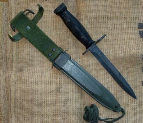 Bayoneta original estadounidense M7 fabricada en Hartford (Connectica)para el fusil de asalto M-16 usado 02
