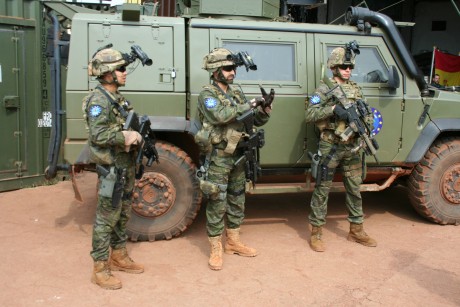 Nueva, o mejor dicho "nueva adquisición" del ejército alemán... realmente un Heckler & Koch 100