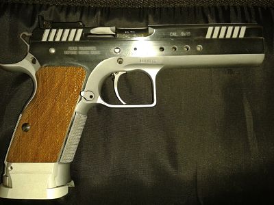 Pistola KIMBER del calibre 22lr modelo 1911. Esta nueva por P.V. 450 €
Pistola TANFOGLIO Limited calibre 00