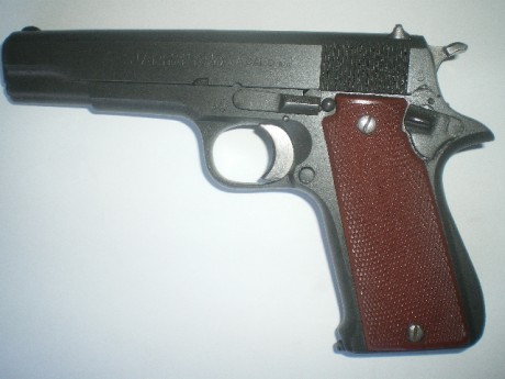 Vendo pistola Star de 9mm largo modelo A guiada en F la pistola como se puede ver en las fotos esta perfecta 02