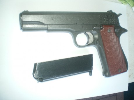 Vendo pistola Star de 9mm largo modelo A guiada en F la pistola como se puede ver en las fotos esta perfecta 11