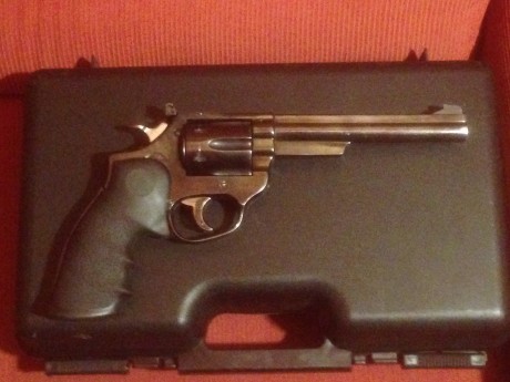 Revolver Astra Macht SPL 38 6"

El revolver es un astra match calibre 38 de 6'' en buen estado, guiado 10