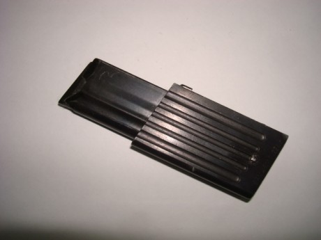 Vendo cargador para carabina Erma modelo m1 carbine, calibre 22, usado, por 50 euros

saludos 01
