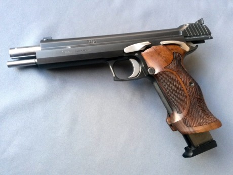 Hola:

Pongo a la venta guía pesada de muelle recuperador, para pistolas Sig Sauer P-210 Supertarget 6” 20