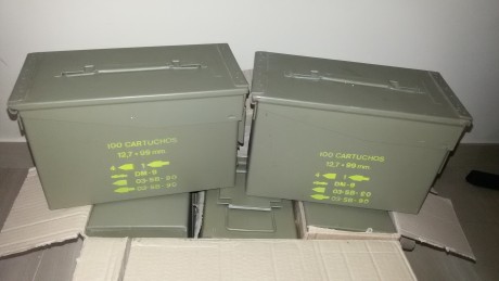 hola vendo estas estupendas cajas militares de municion de medidas 15 cm 30 cm y 18 cm de altura, se encuentran 00