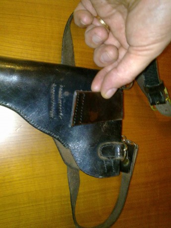 Vendo los siguientes artículos:
- Despiece pistola Frommer Stop, Calibre 7,65, con cargador original y 11