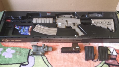 Pongo a la venta una de mis réplicas más preciadas se trata de una m4 de g&g viene de casa con casquillos 02