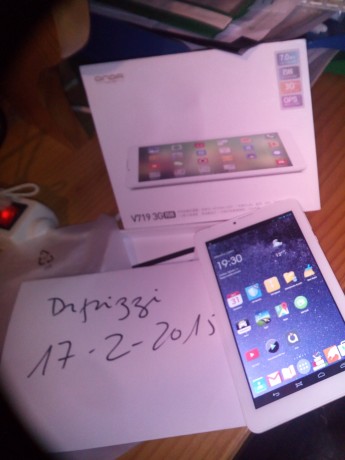 Vendo tableta ONDA V917 3G  de 7". Puede usarse como teléfono
Económica. 50€ con gastos de envío 00