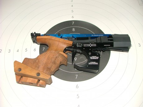 Vendo Match Guns calibre 22, es el modelo electrónico la cacha es la talla M y tiene un cañón seleccionado 02