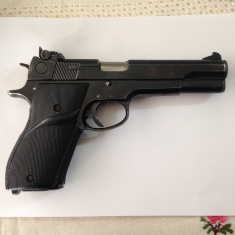 Vendo Smith and Wesson mod.52-2 38wc. El arma tiene los desgastes propios del uso de un arma de su edad 00