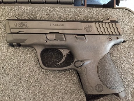 Un compañero mio vende una SMITH & WESSON MP9 COMPACT del calibre 9mm. parabellum, completamente nueva 00