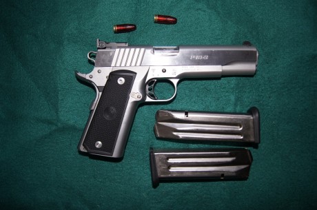 Pongo a la venta esta magnifica pistola 1911, estupenda de aspecto y perfecta de uso. Unico dueño. Ideal 40