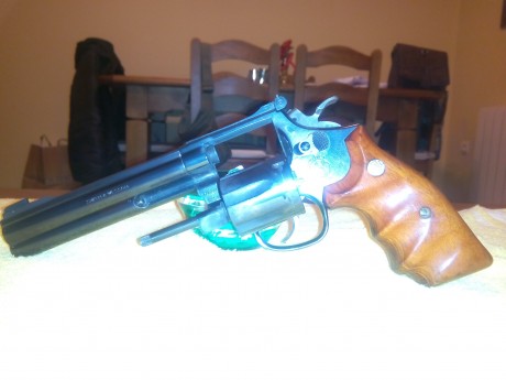 Vendo Revolver S&W Modelo K-16 Masterpierce. Calibre 32 long.
Precio 450 euros
Tlf: 630759085 (Ángel)

*Armero 01
