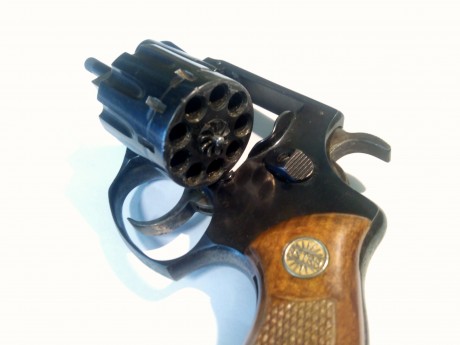Vendo mi revolver Astra 250 cal.22 por 90€, el arma está en Madrid. 00