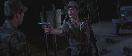 Compañeros,

En vista de las ganas de algunos (Elcafe, Wilcow, Vrakk, etc) por adivinar armas de películas 00