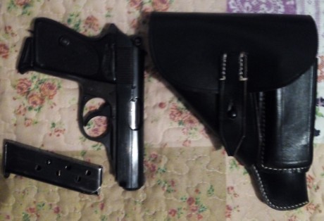 Vendo o cambio Walther PPK del 7,65 en libro de coleccionista, en perfecto estado de tiro, se incluyen 00