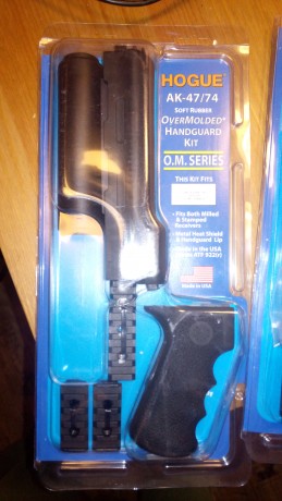 Buenos días,

vendo un kit de Hogue compuesto de grip y guardamanos para los Ak47-74 yugoslavos. Viene 01