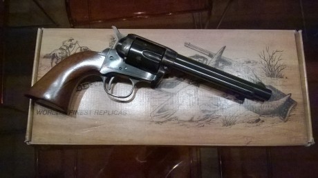  Revólver Uberti Stallion 22 lr 5 1/2"

  Antigüedad: 1 año - Comprada en armería
 Estado:  Como 00